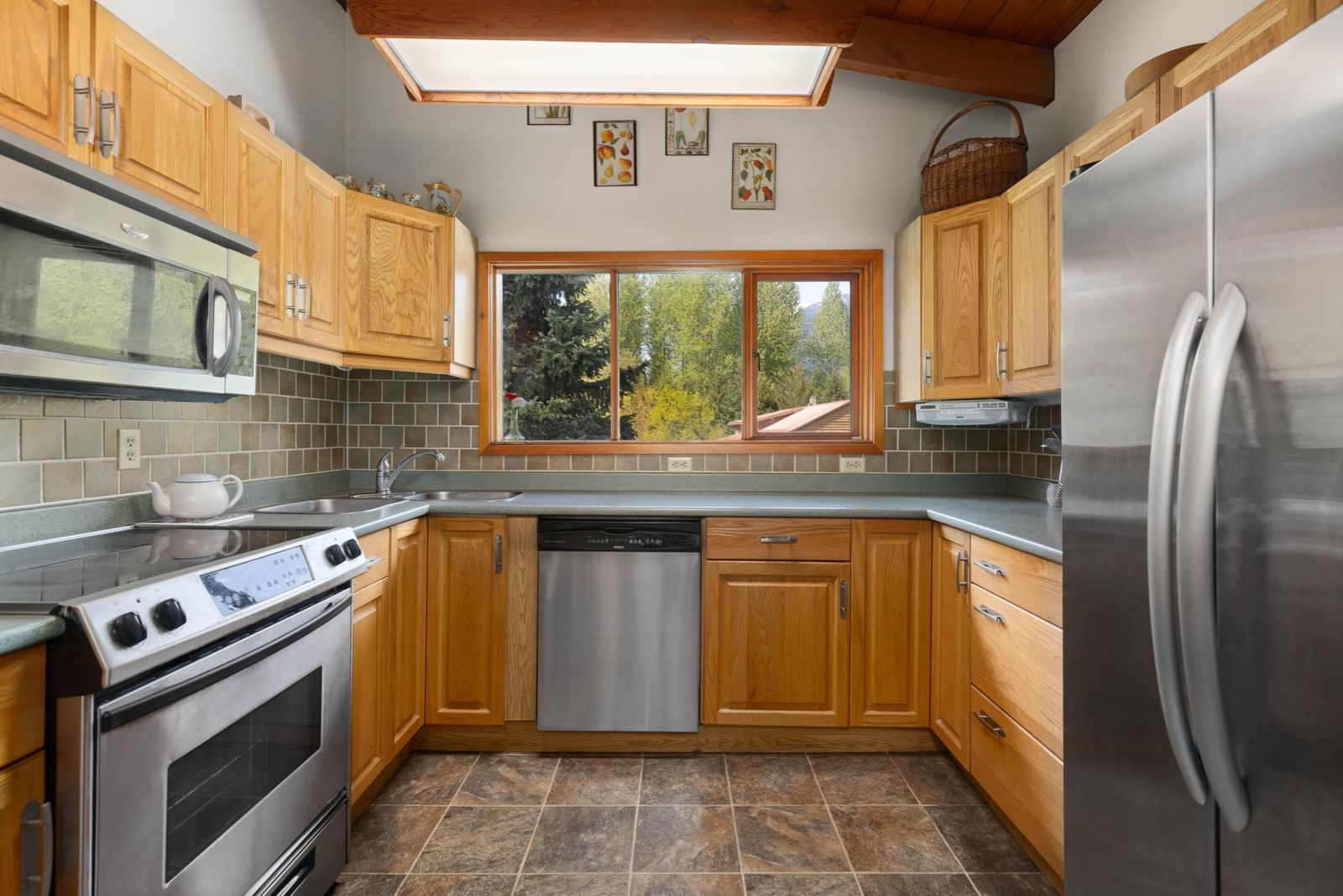 Listing Image 5