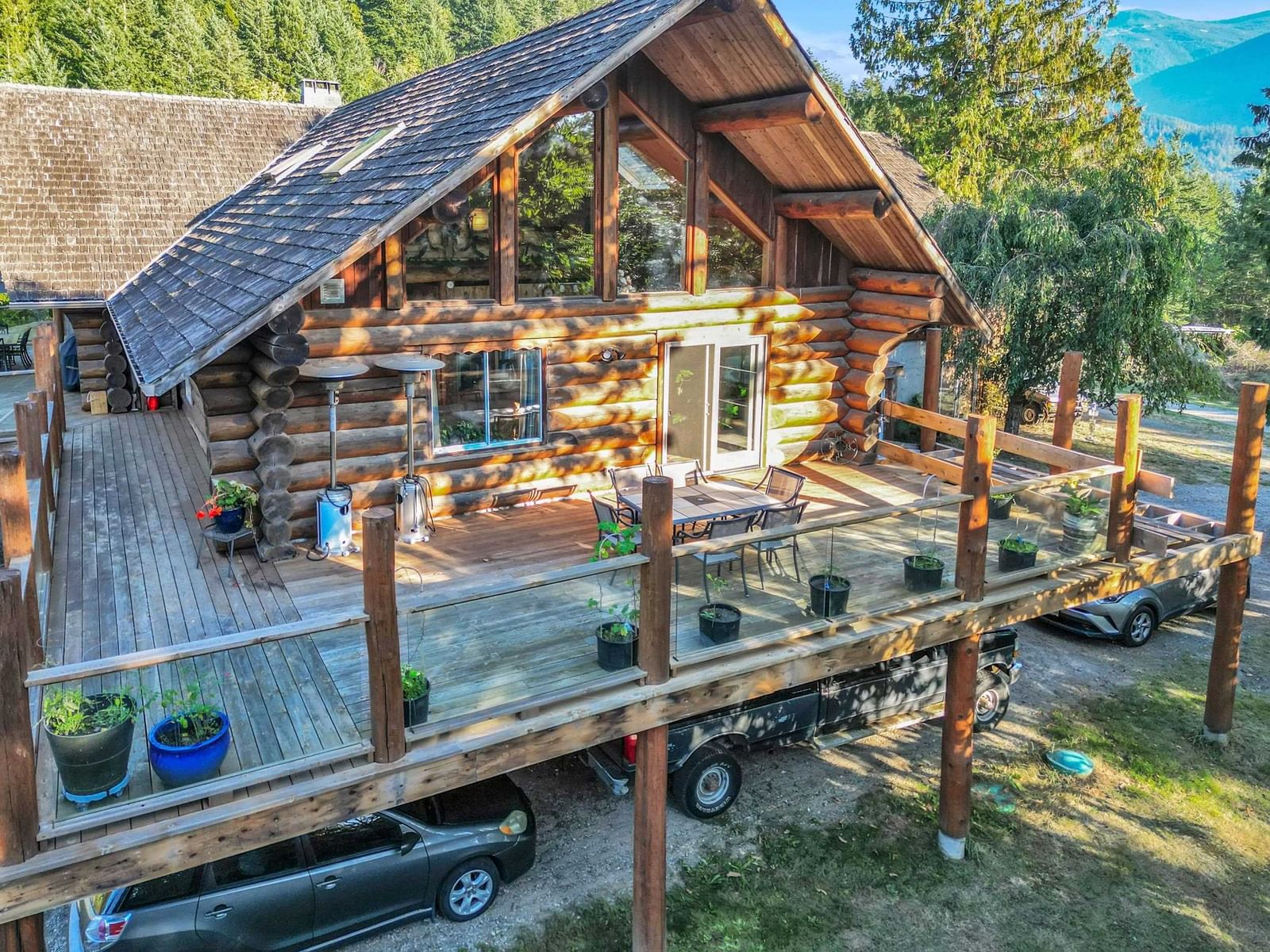 Listing Image 4