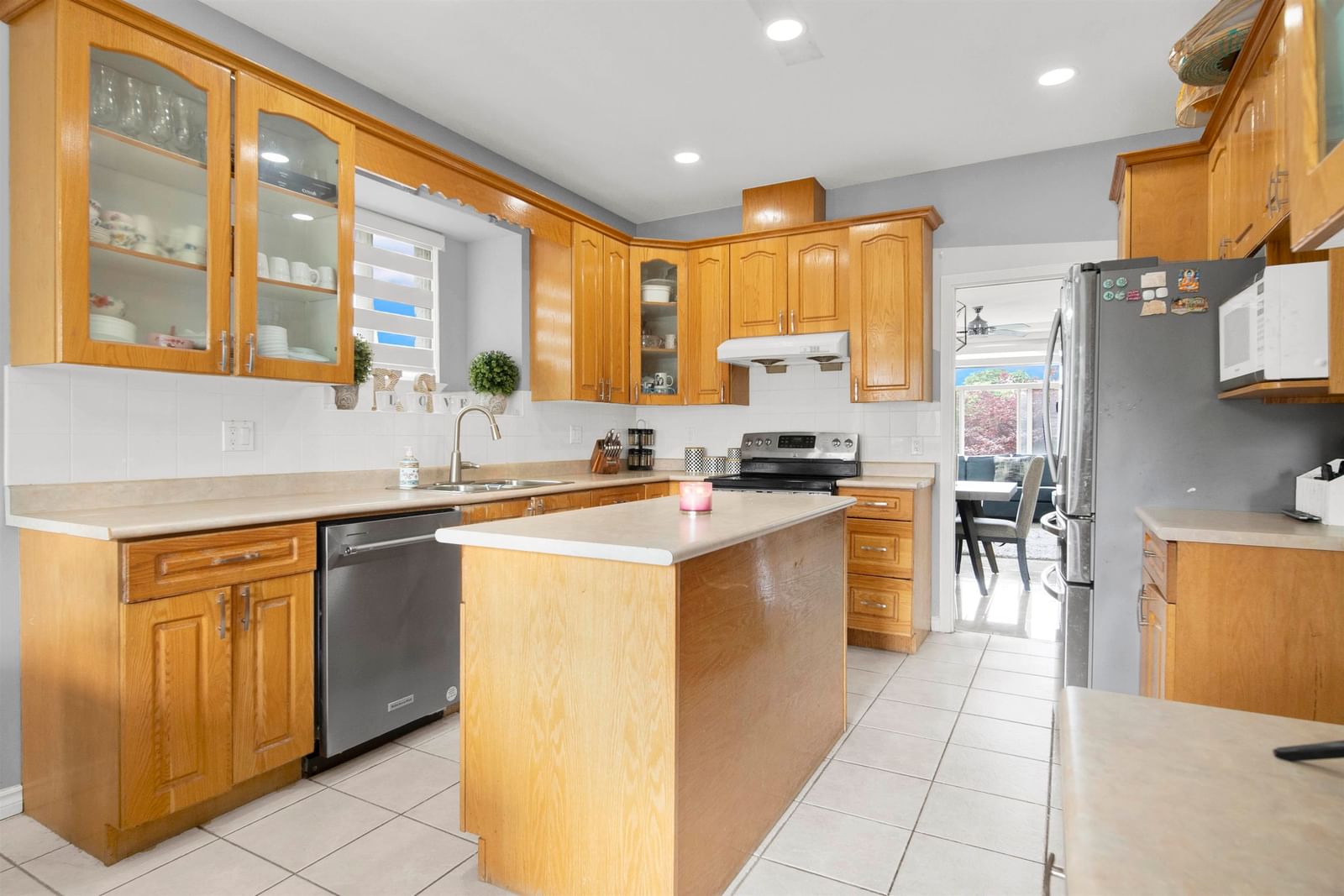 Listing Image 9