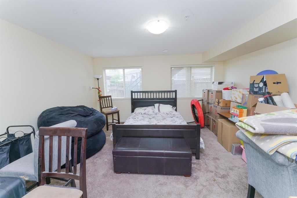 Listing Image 32