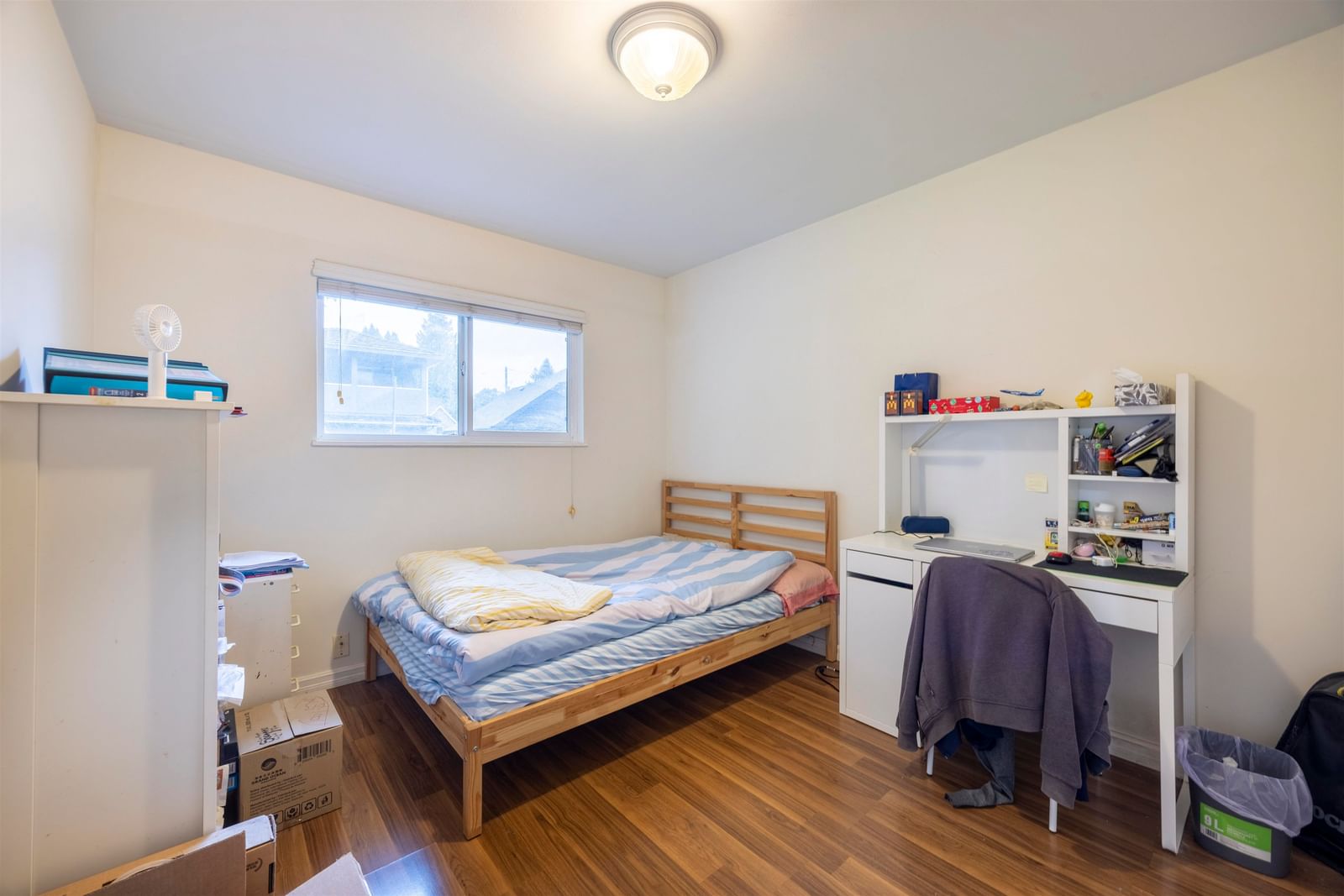 Listing Image 16