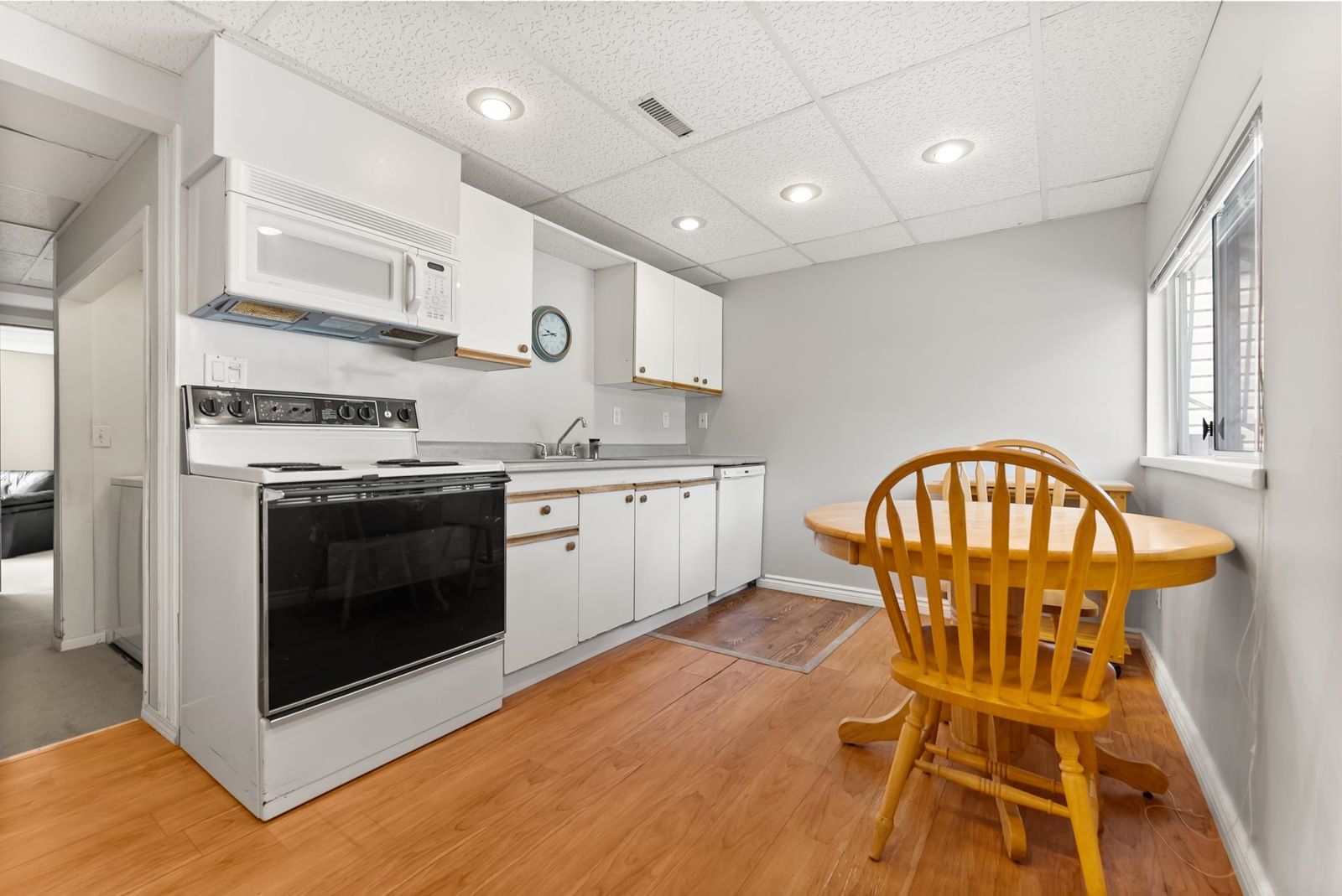 Listing Image 19