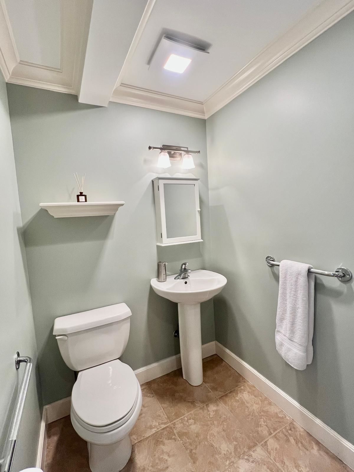 Listing Image 9