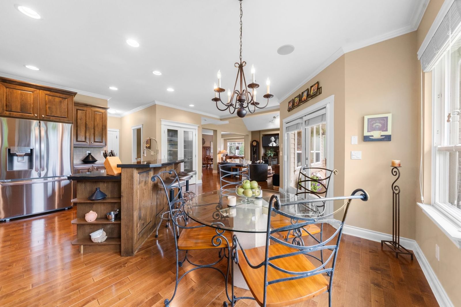 Listing Image 11