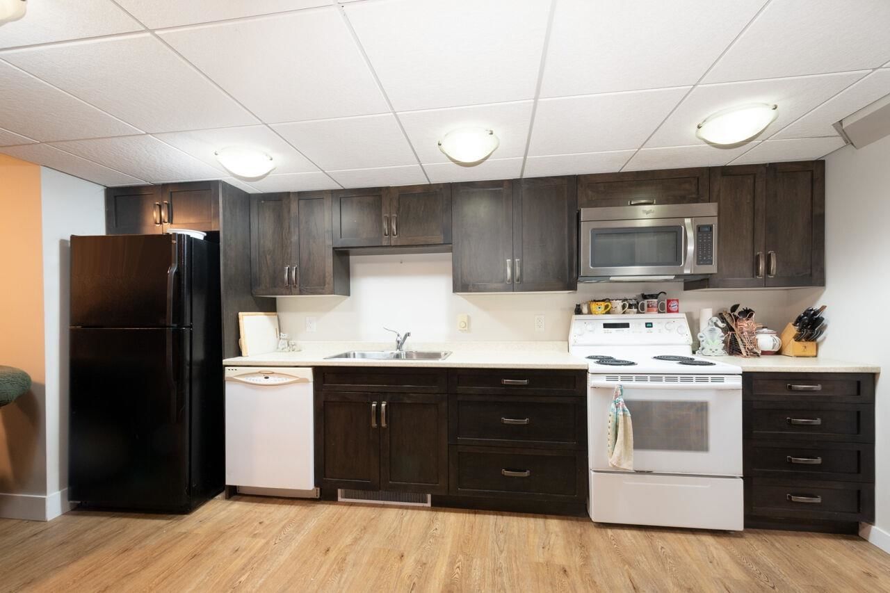 Listing Image 20