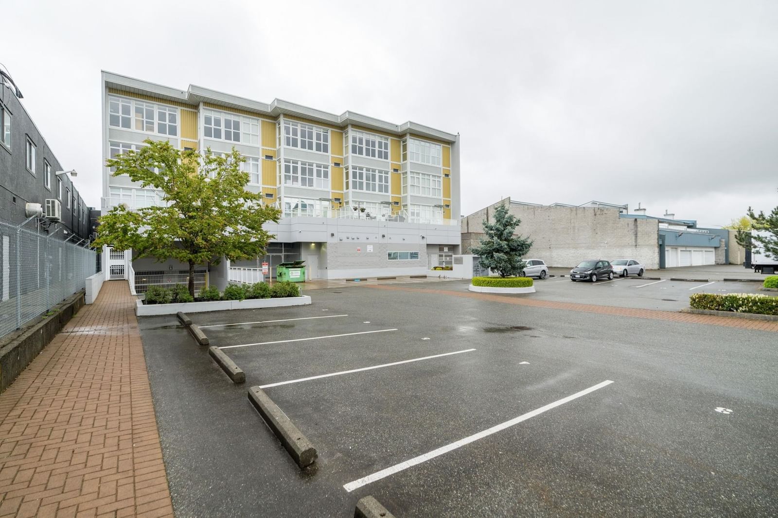 Listing Image 21