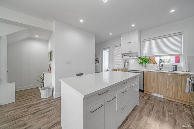 102 - 3423 Roxton Avenue