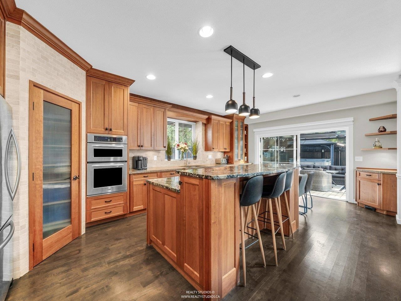 Listing Image 11