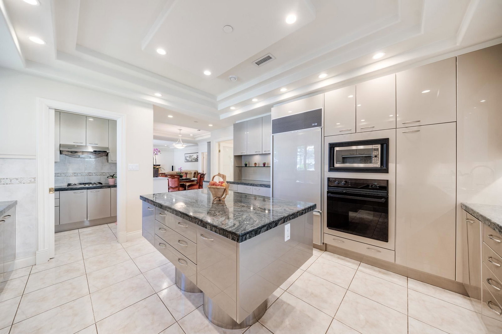 Listing Image 15