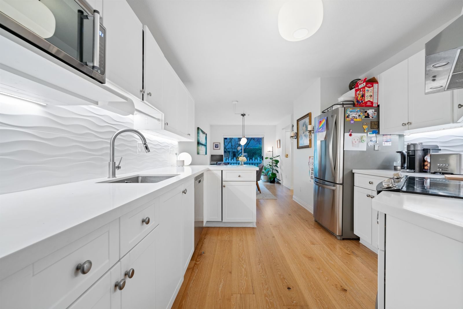 Listing Image 11