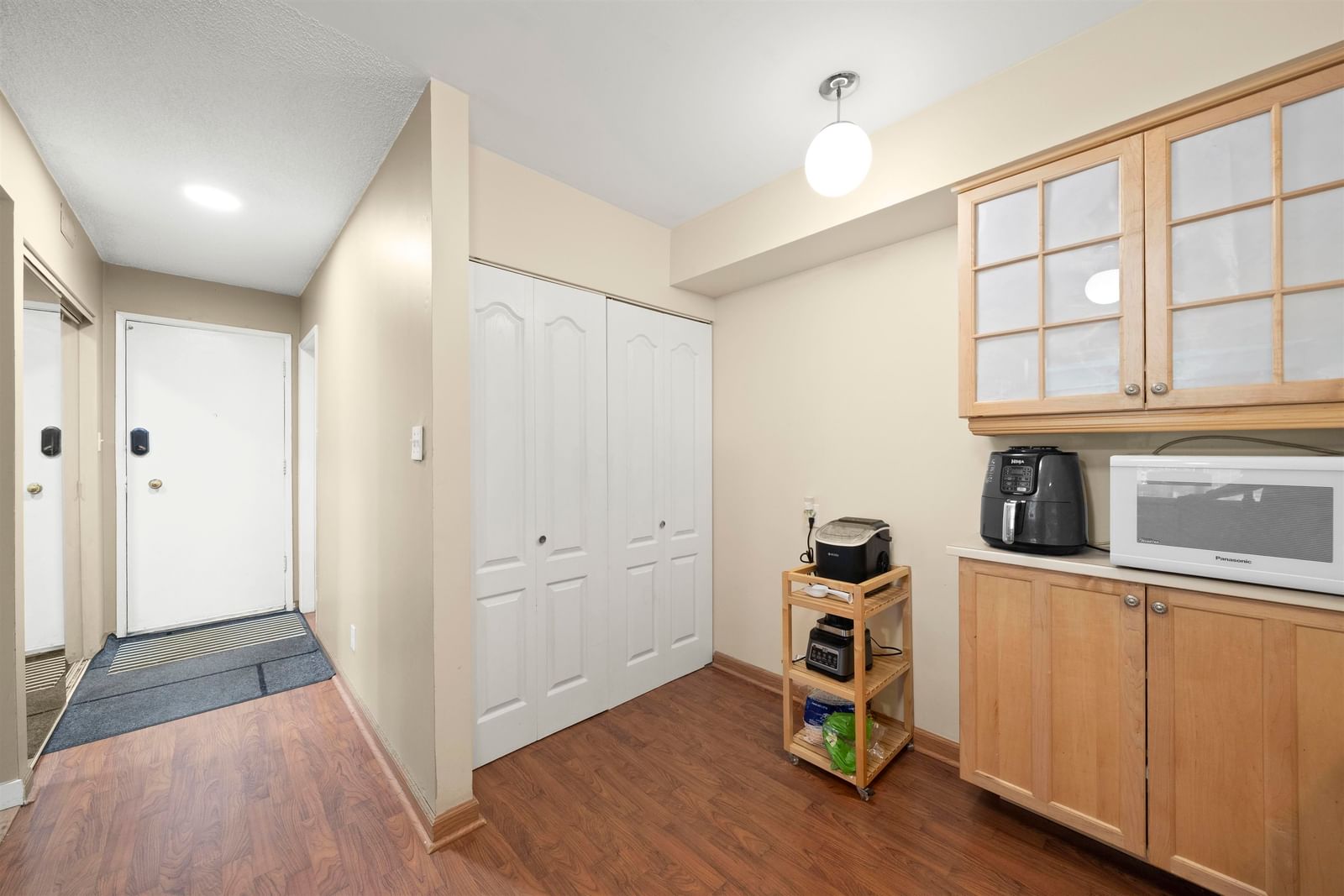 Listing Image 14