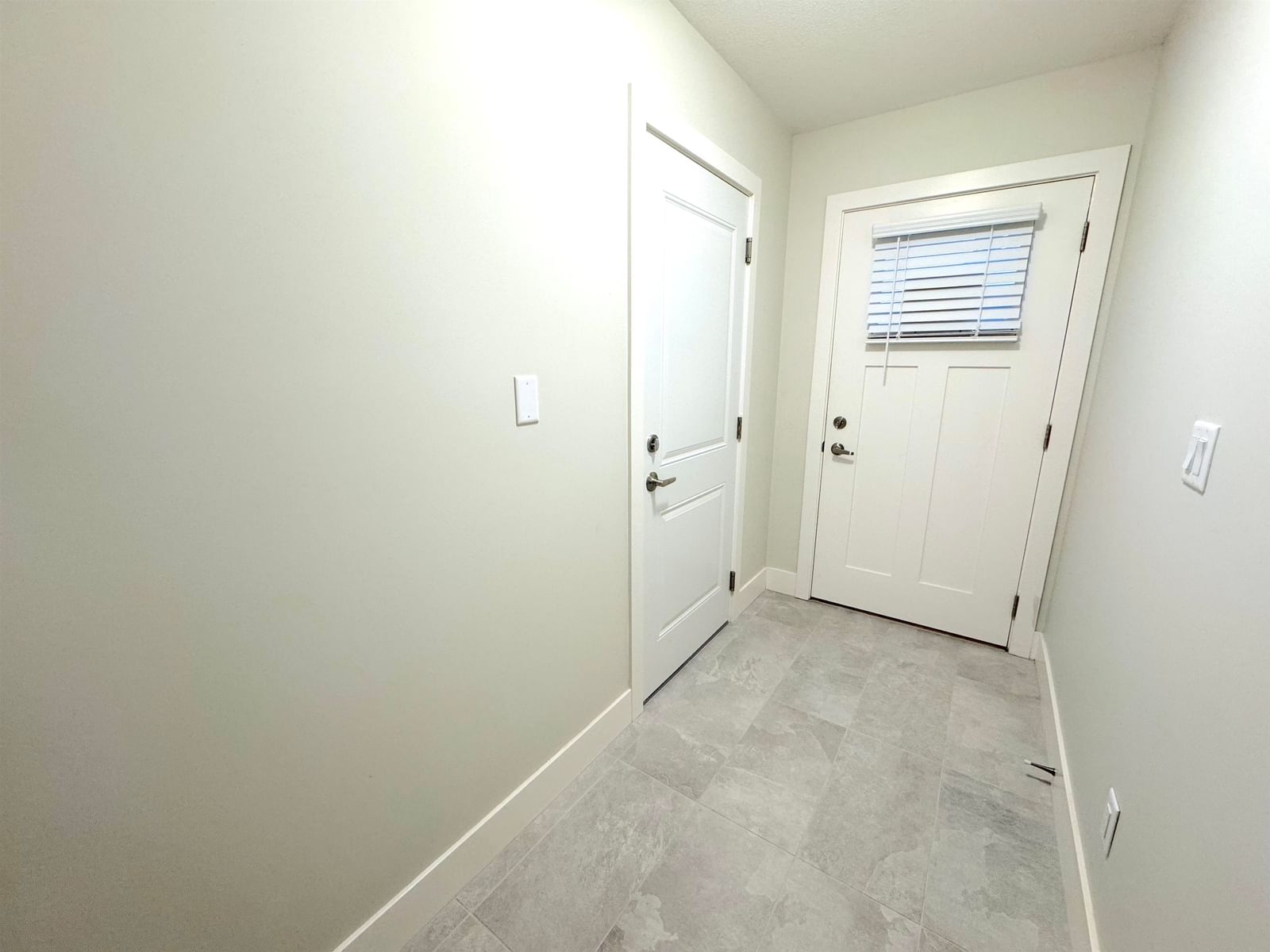 Listing Image 28