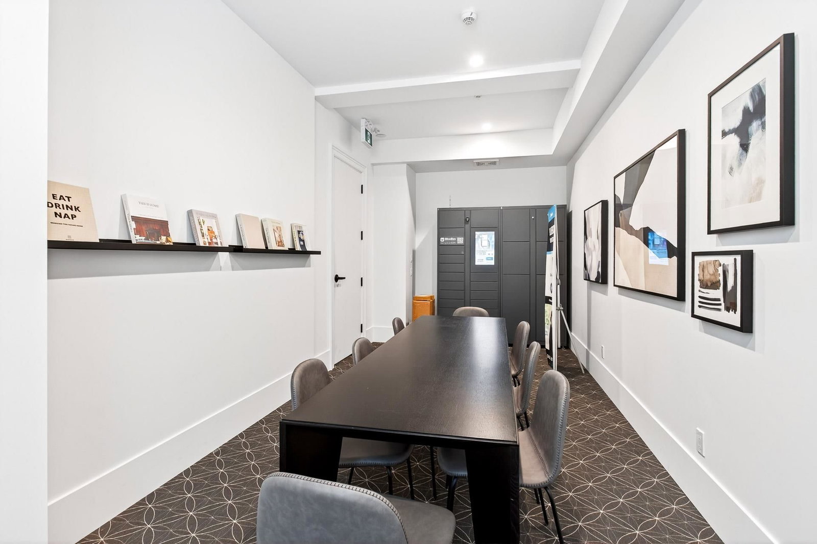 Listing Image 8