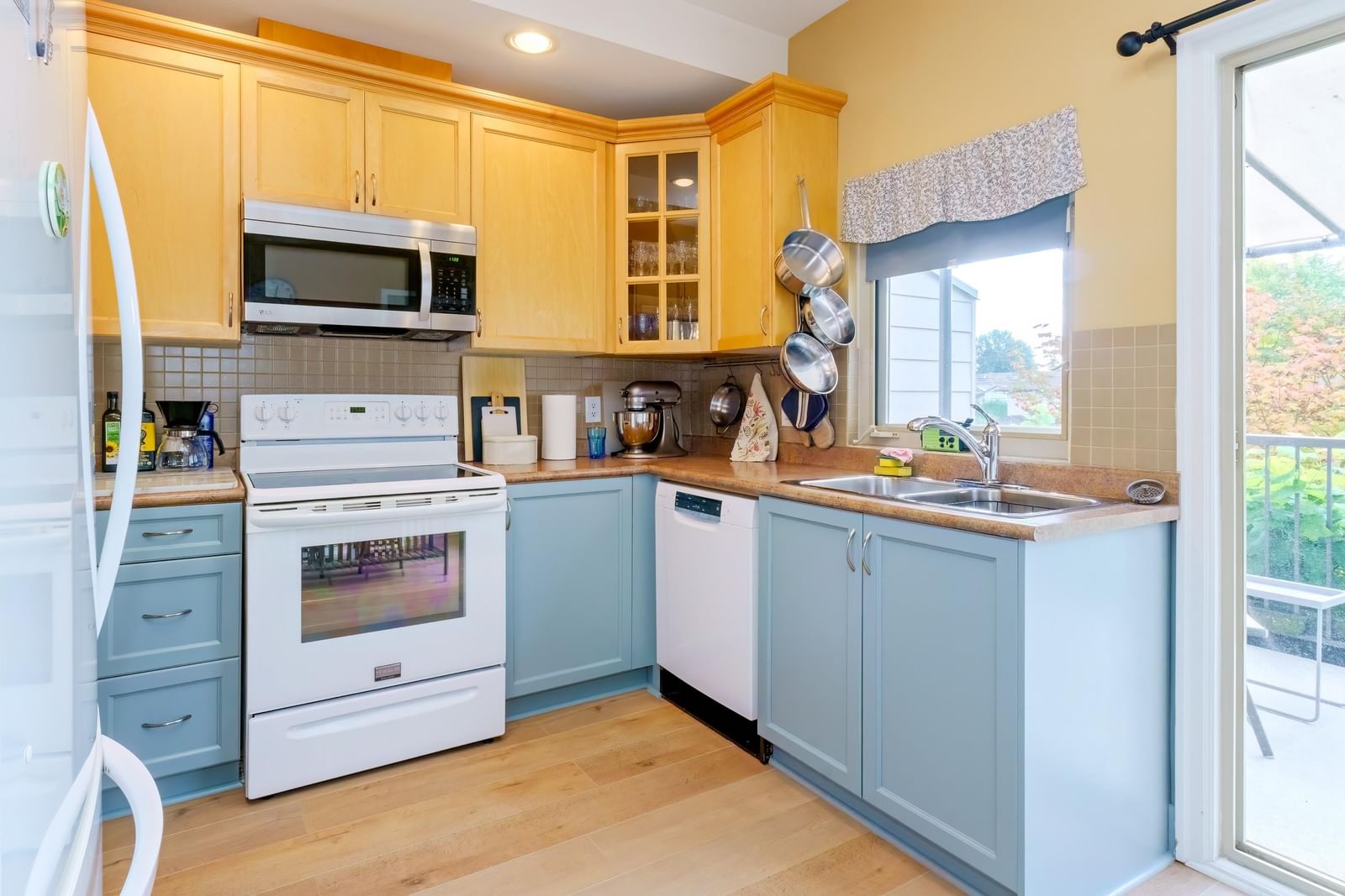 Listing Image 14