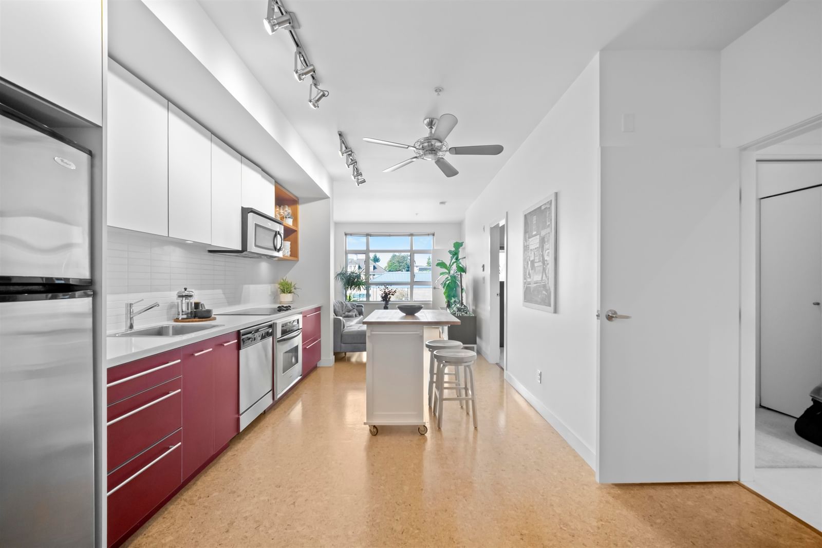 Listing Image 6