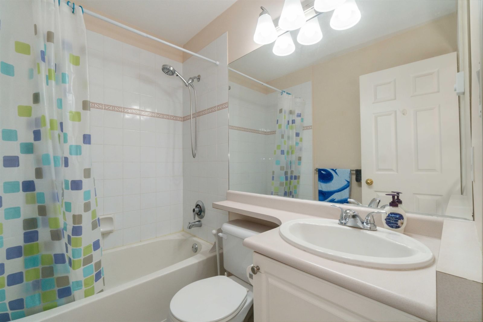 Listing Image 5