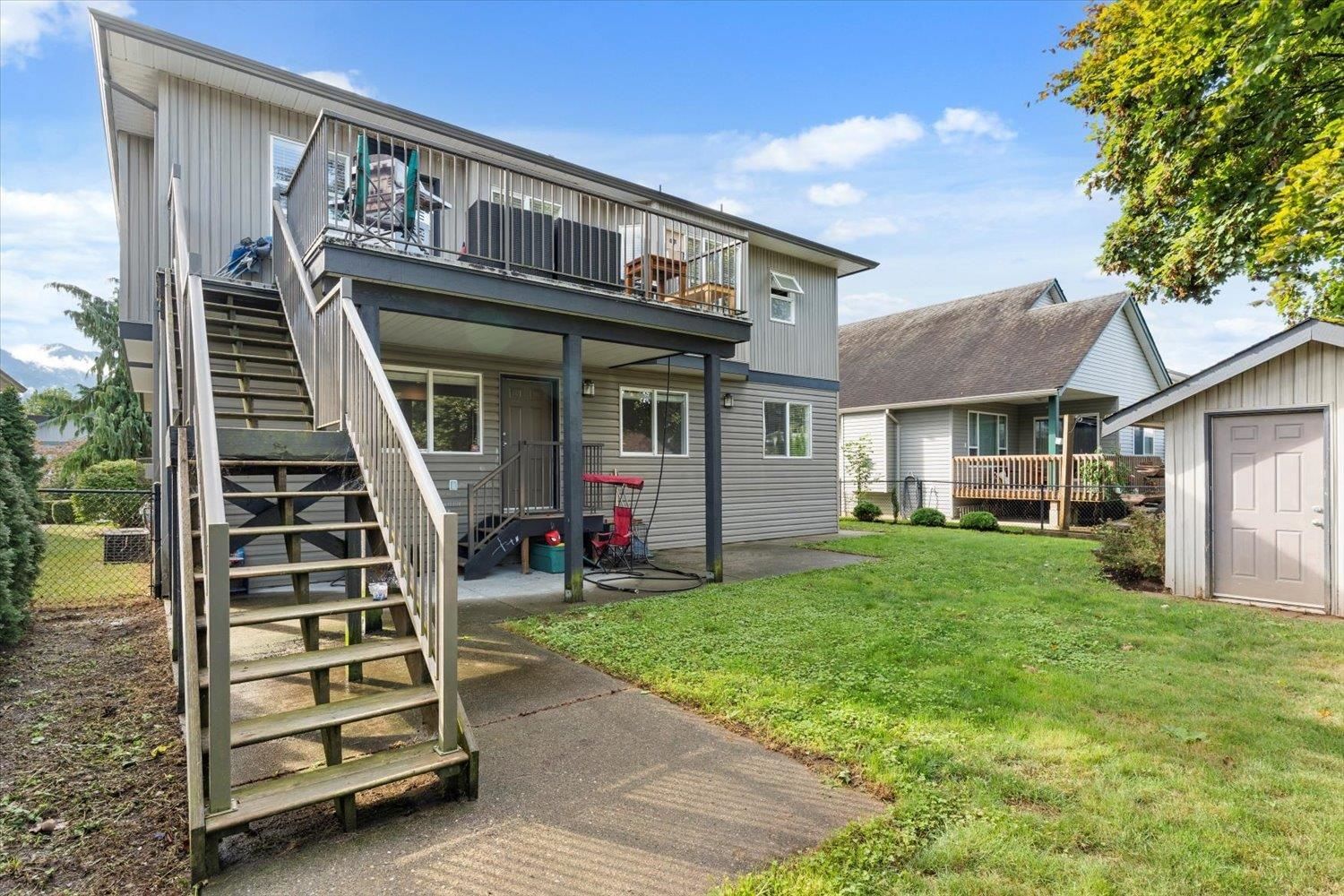 Listing Image 4