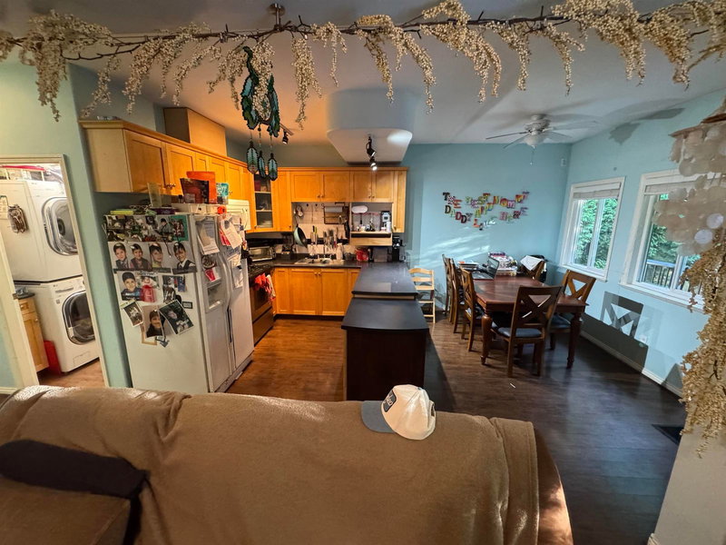 6693 Canada Way, Burnaby, V5E 3P9 | Image 2