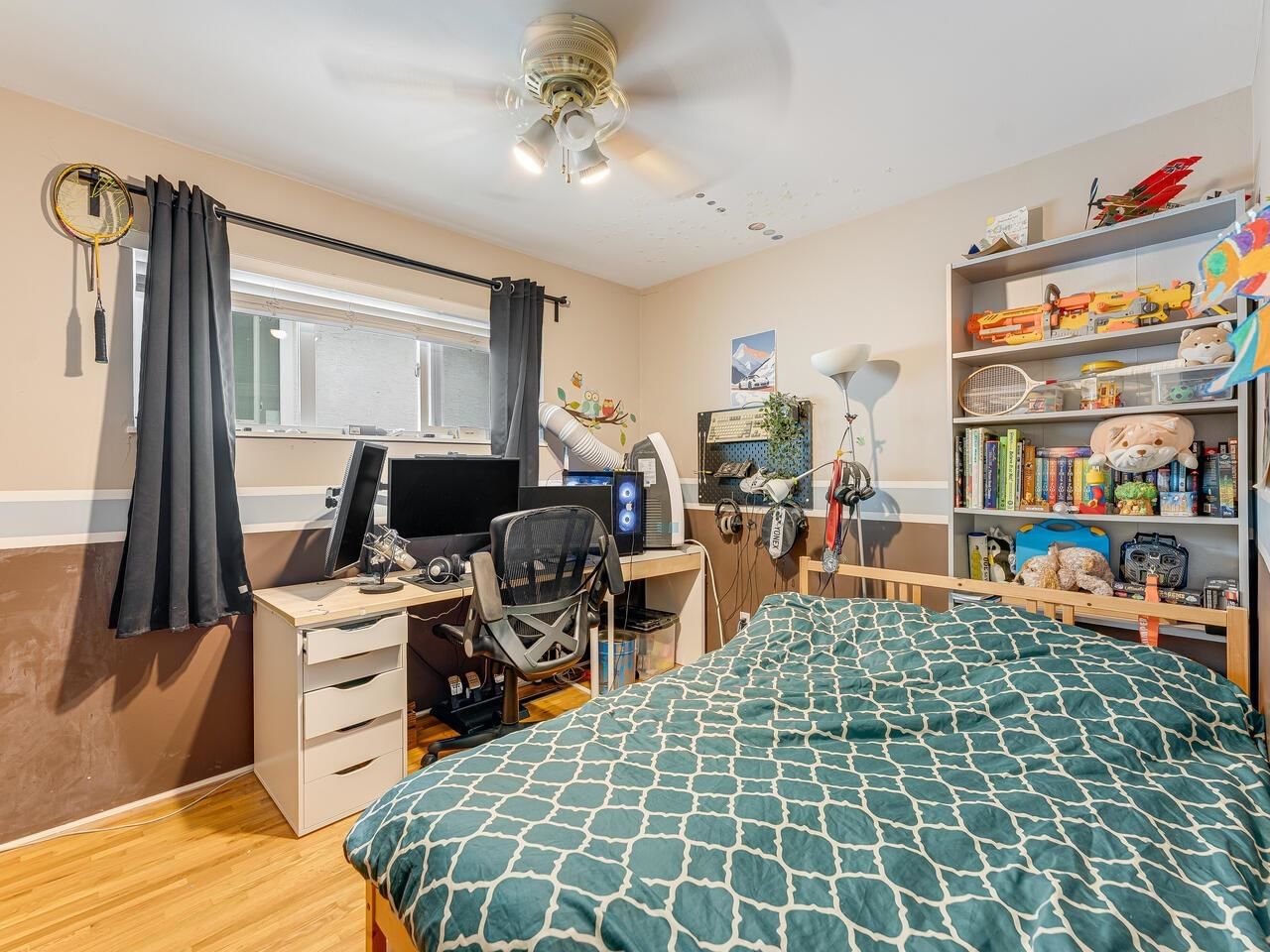 Listing Image 4