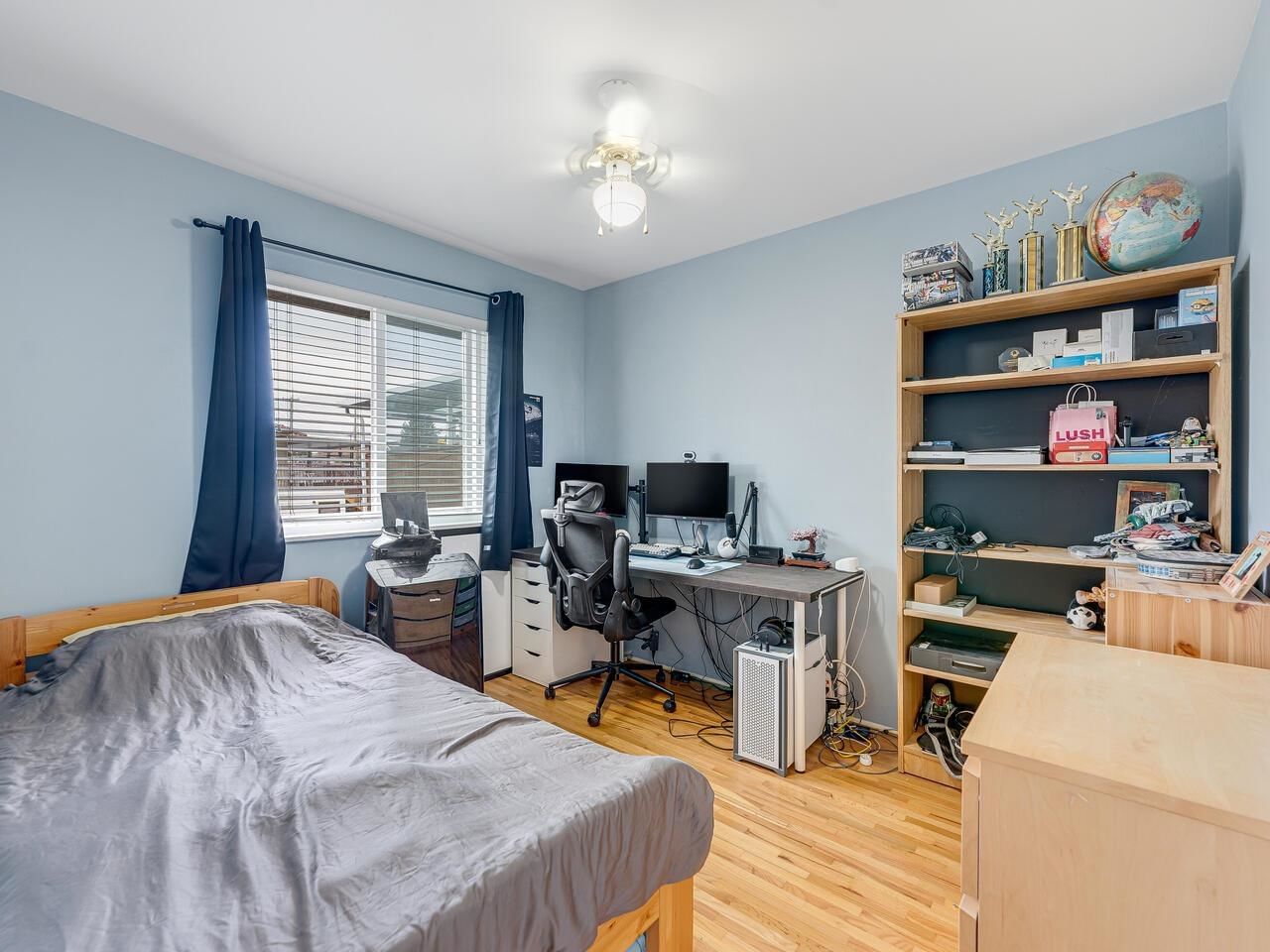 Listing Image 5