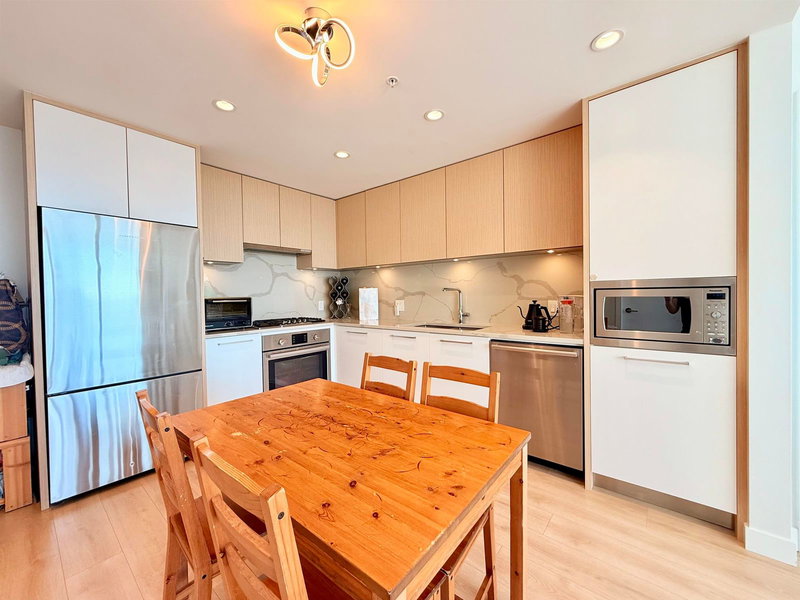 2101 - 567 Clarke Road, Coquitlam, V3J 0K7 | Image 2