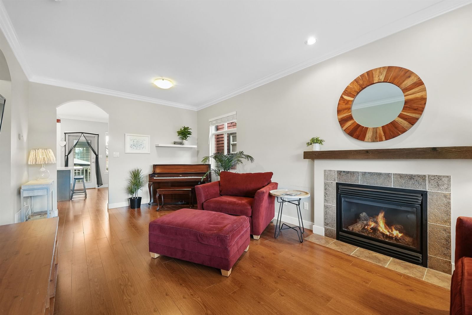 Listing Image 8