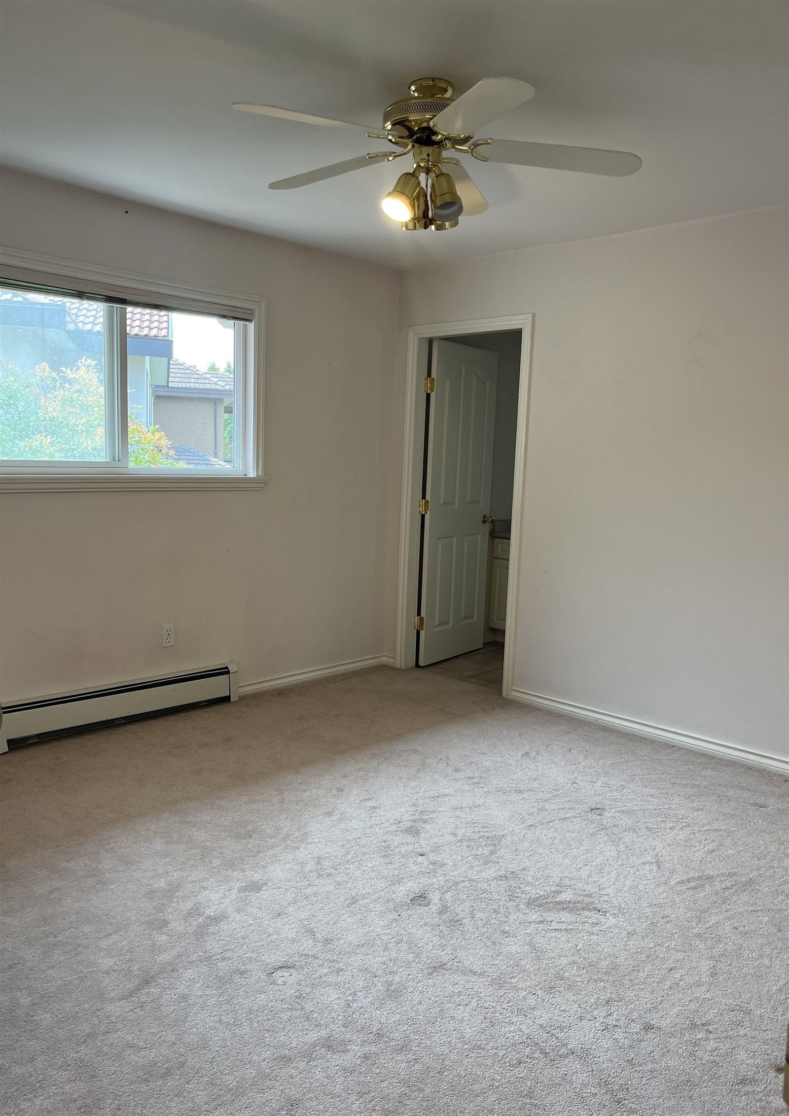 Listing Image 28