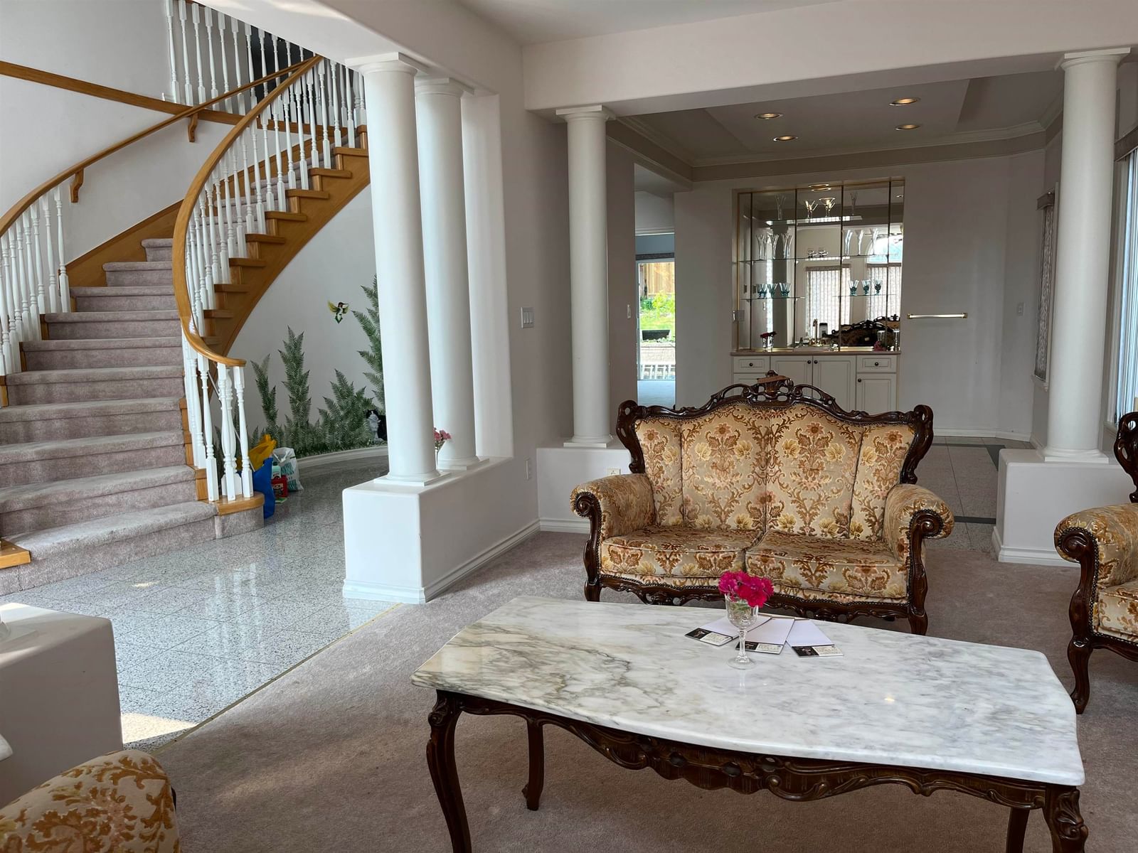 Listing Image 4