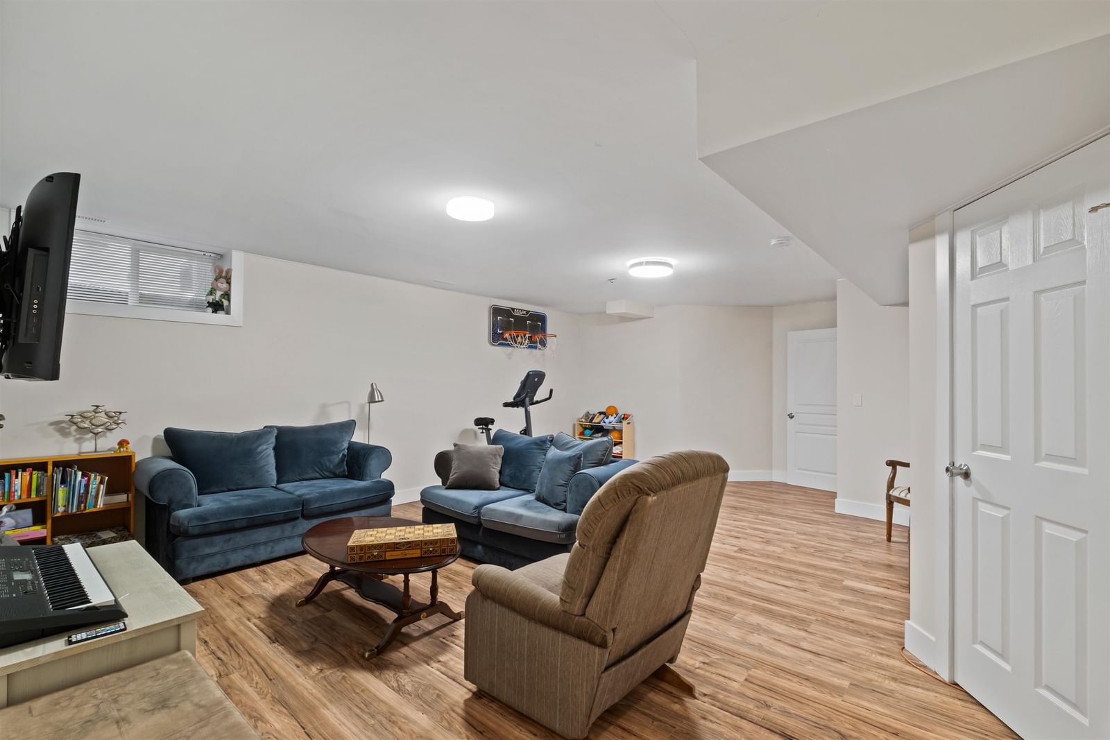 Listing Image 25