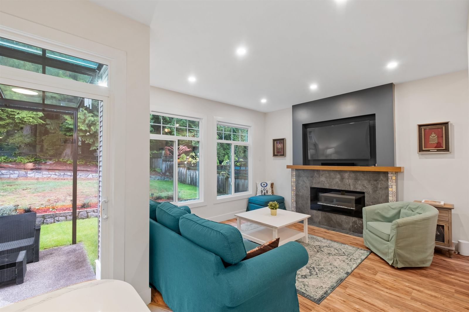 Listing Image 9