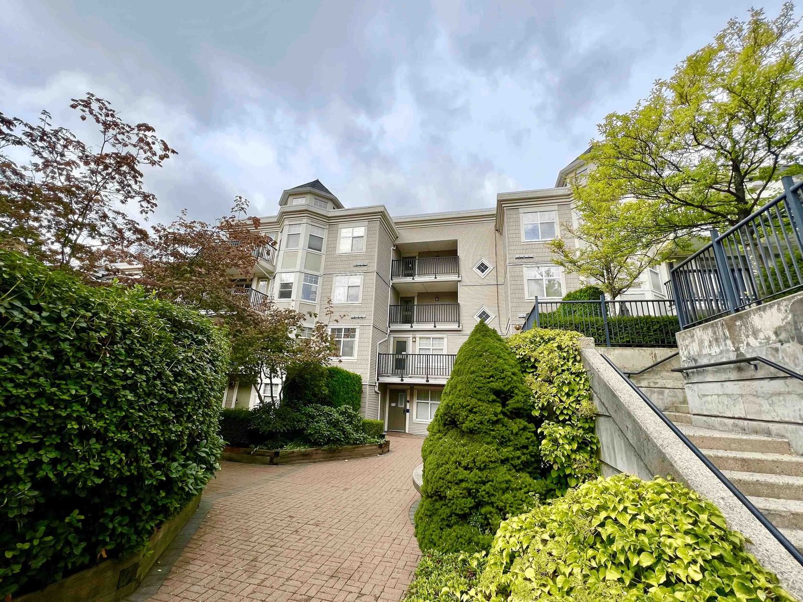 Listing Image 16