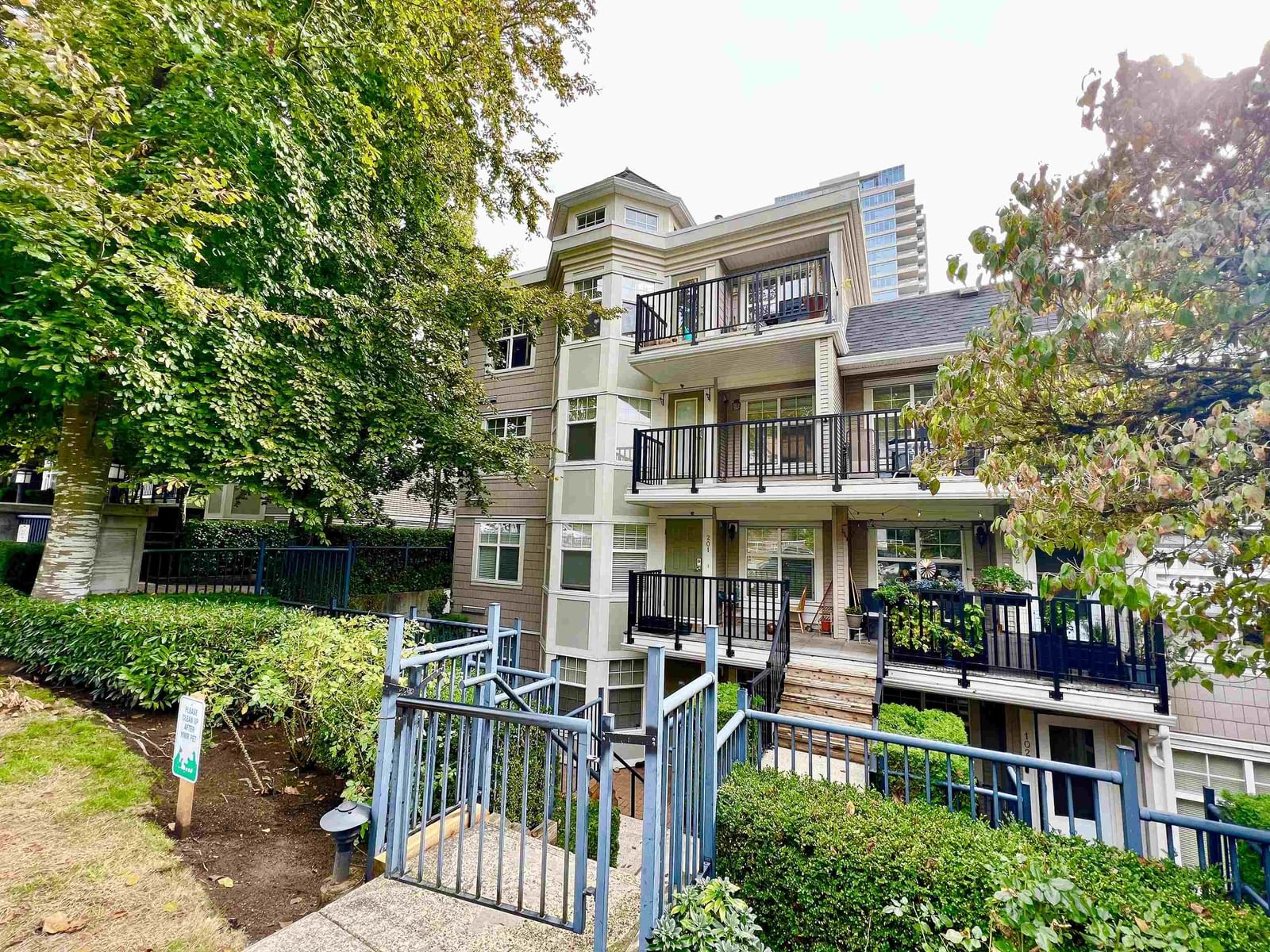 Listing Image 20