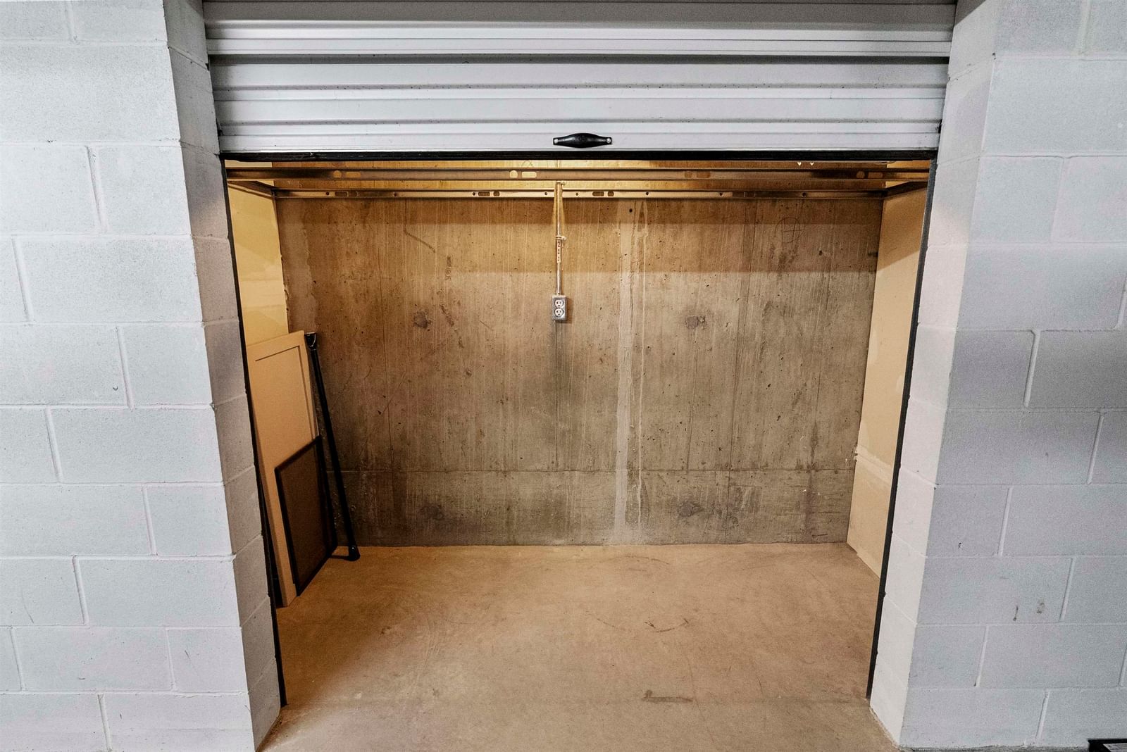 Listing Image 26