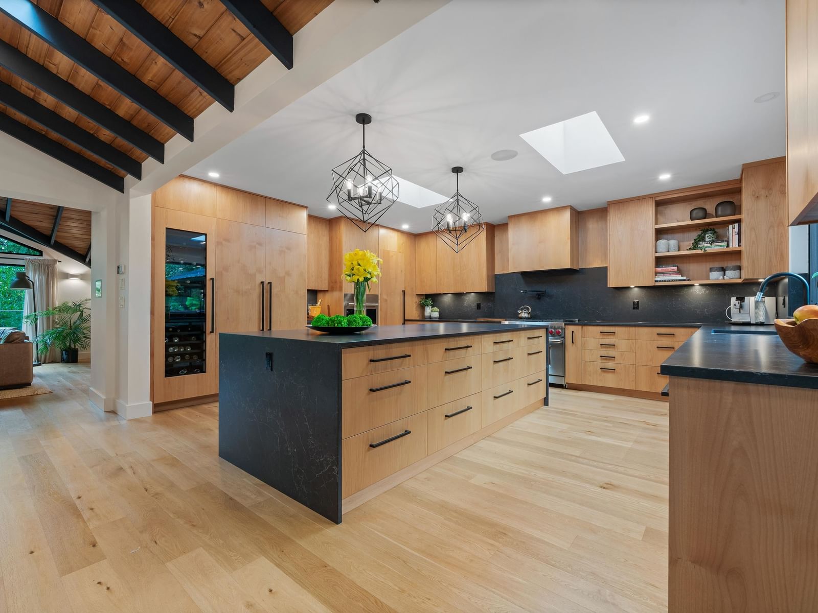 Listing Image 19