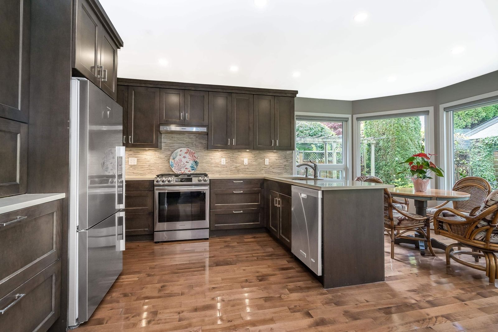 Listing Image 15