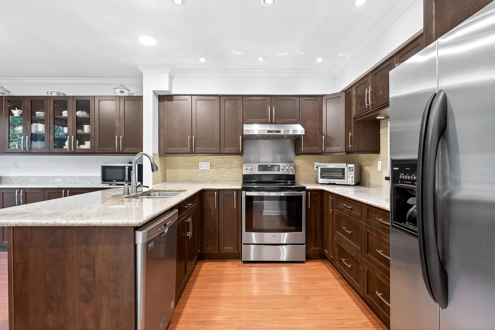 Listing Image 10