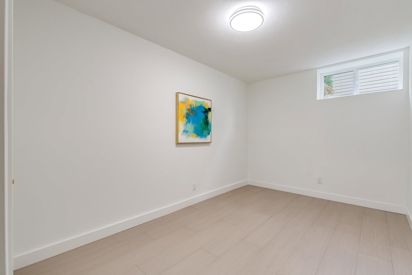 Listing Image 25
