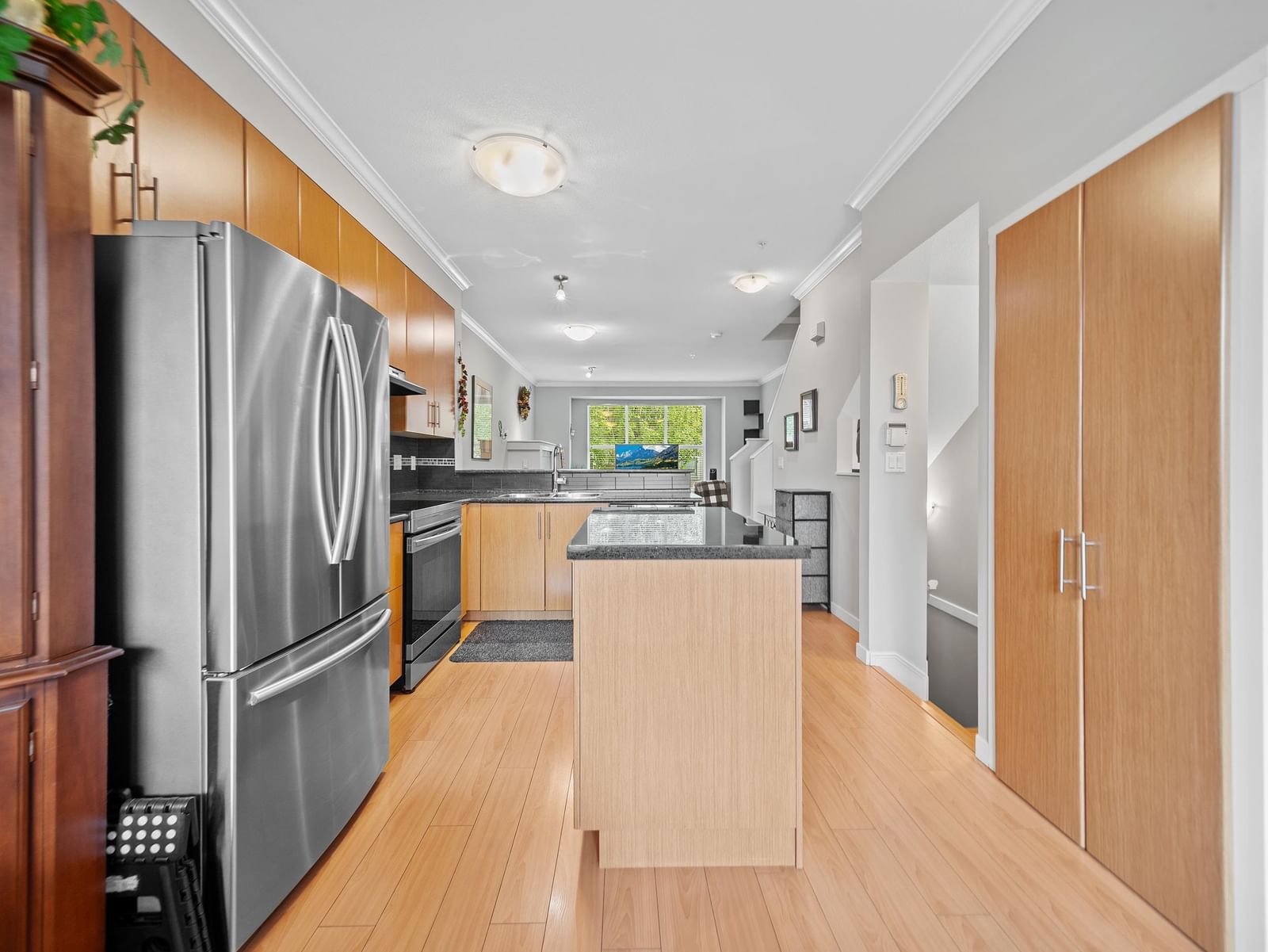 Listing Image 8
