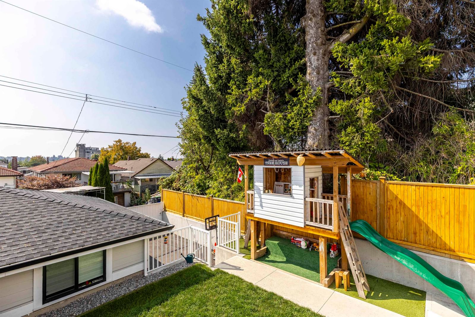 Listing Image 16