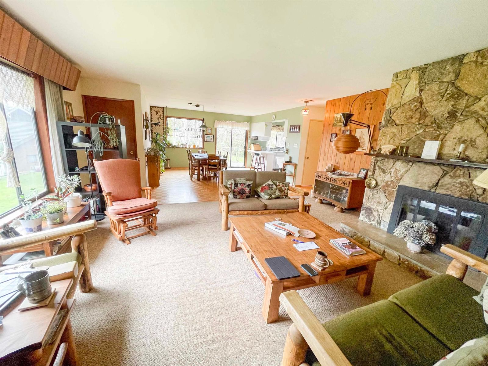 Listing Image 10
