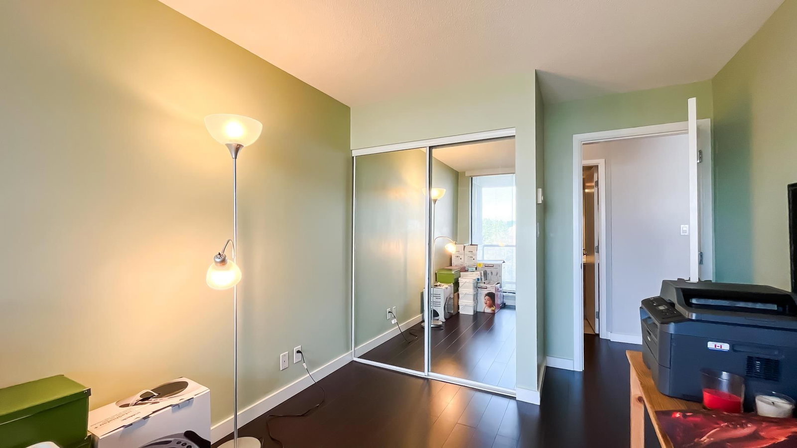 Listing Image 10