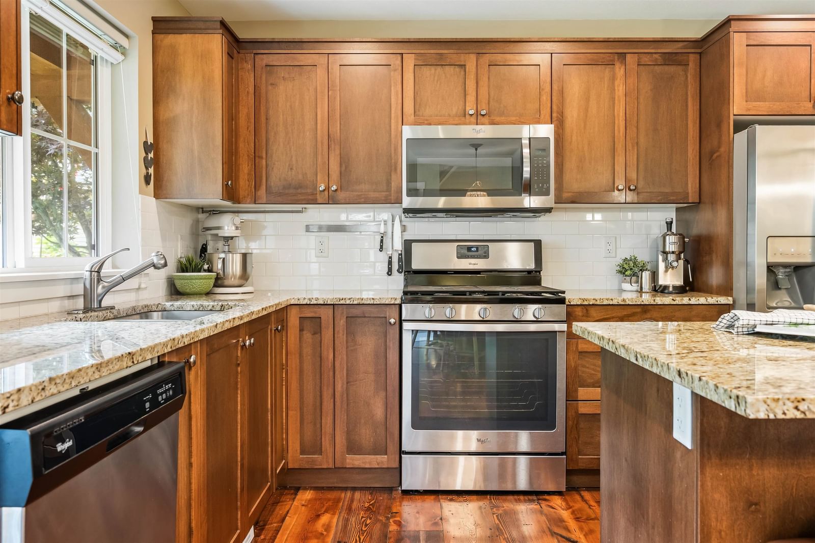 Listing Image 13