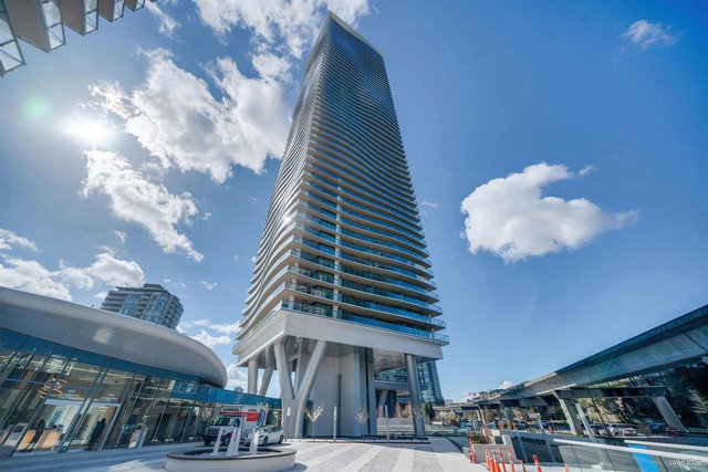 810 - 4880 Lougheed Highway