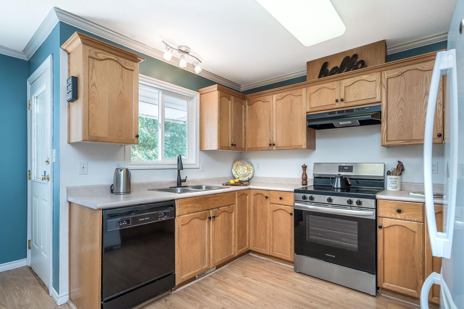 Listing Image 13