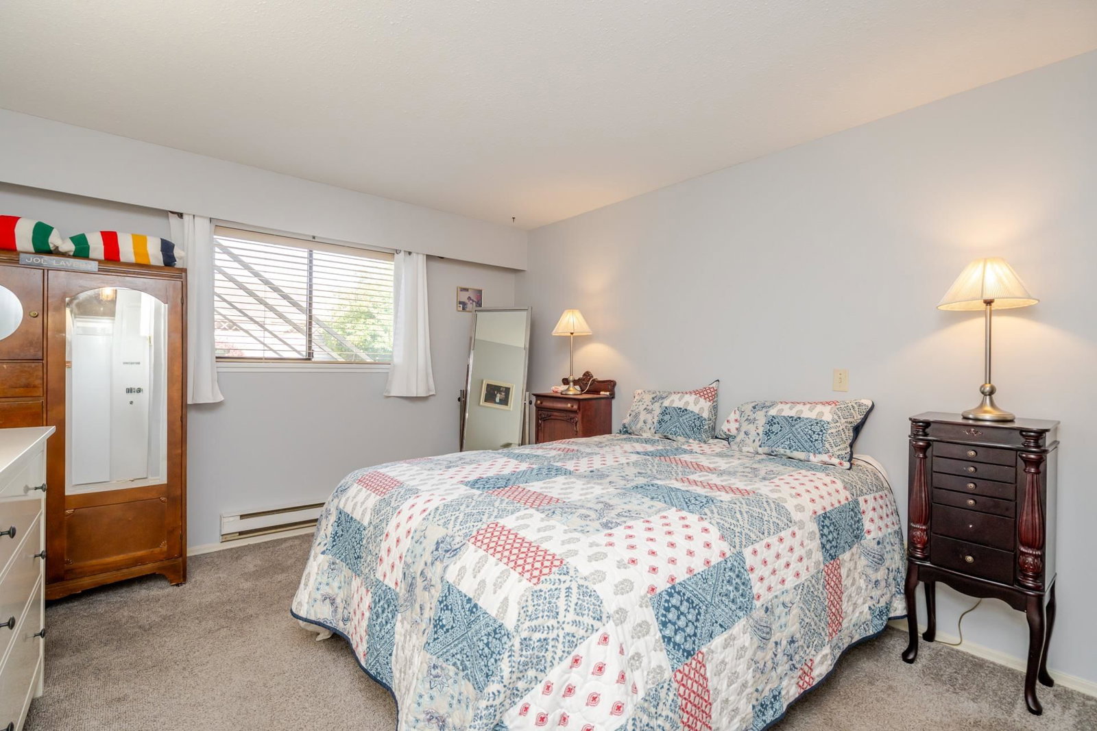 Listing Image 22