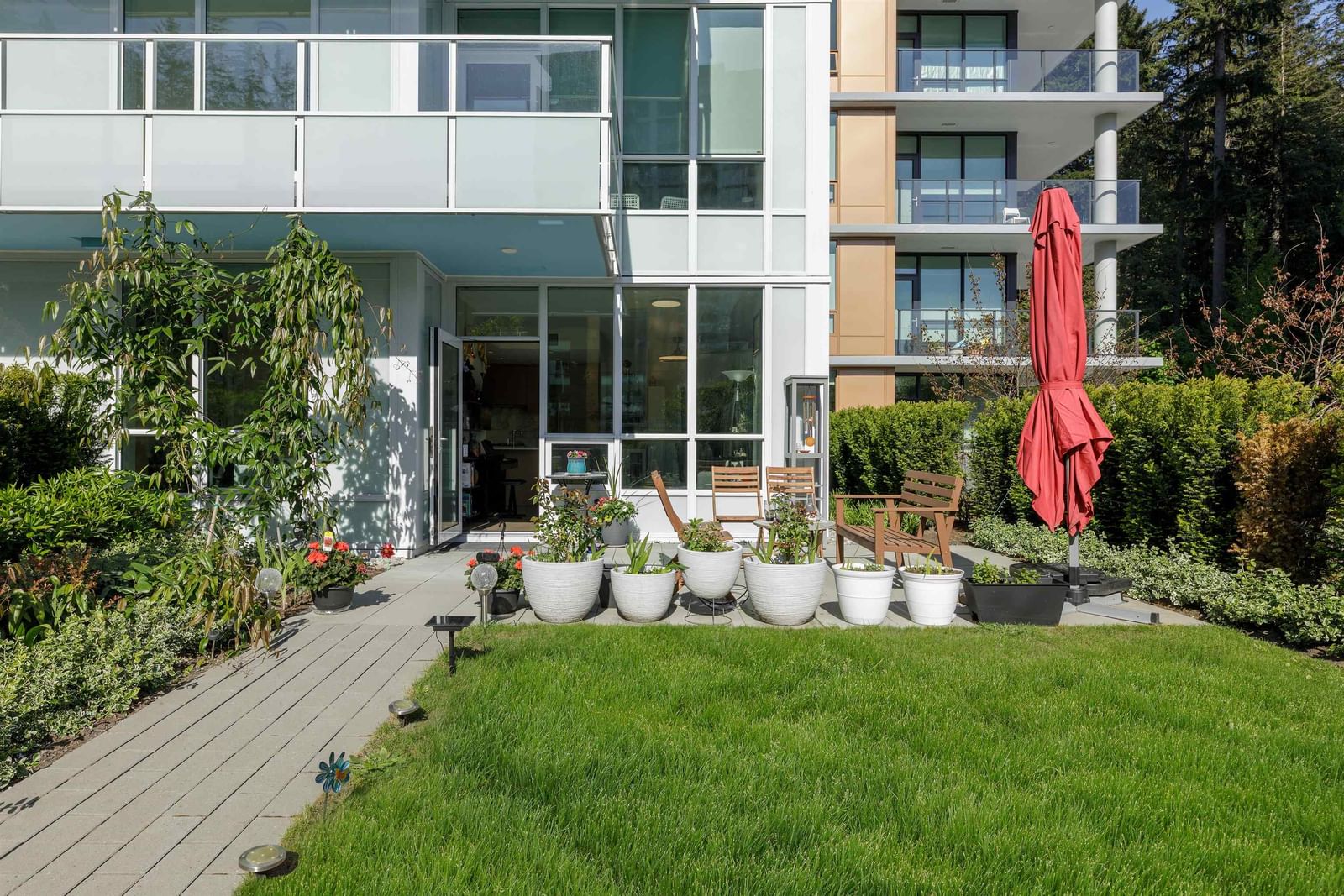 Listing Image 19