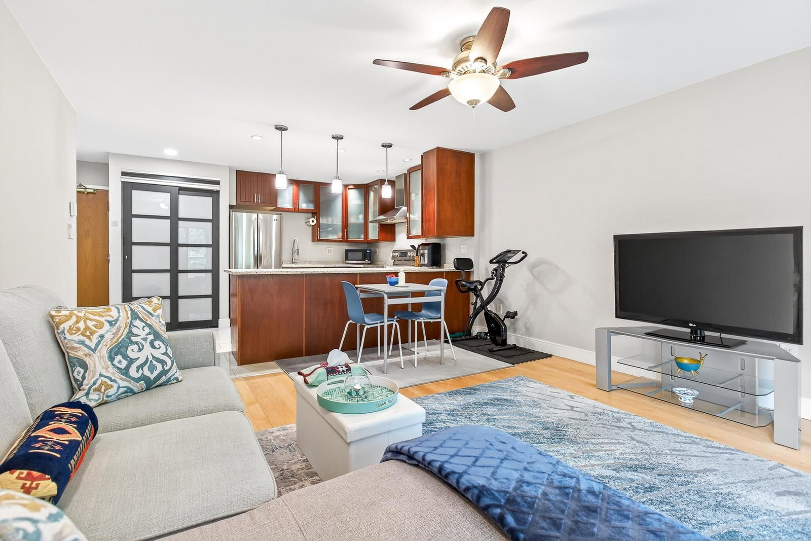 Listing Image 15