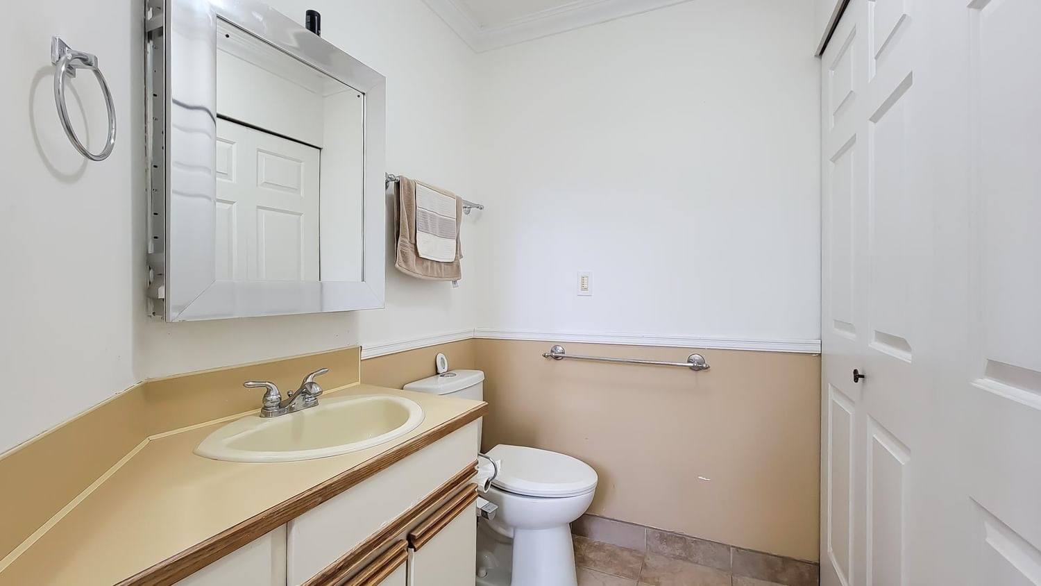 Listing Image 16