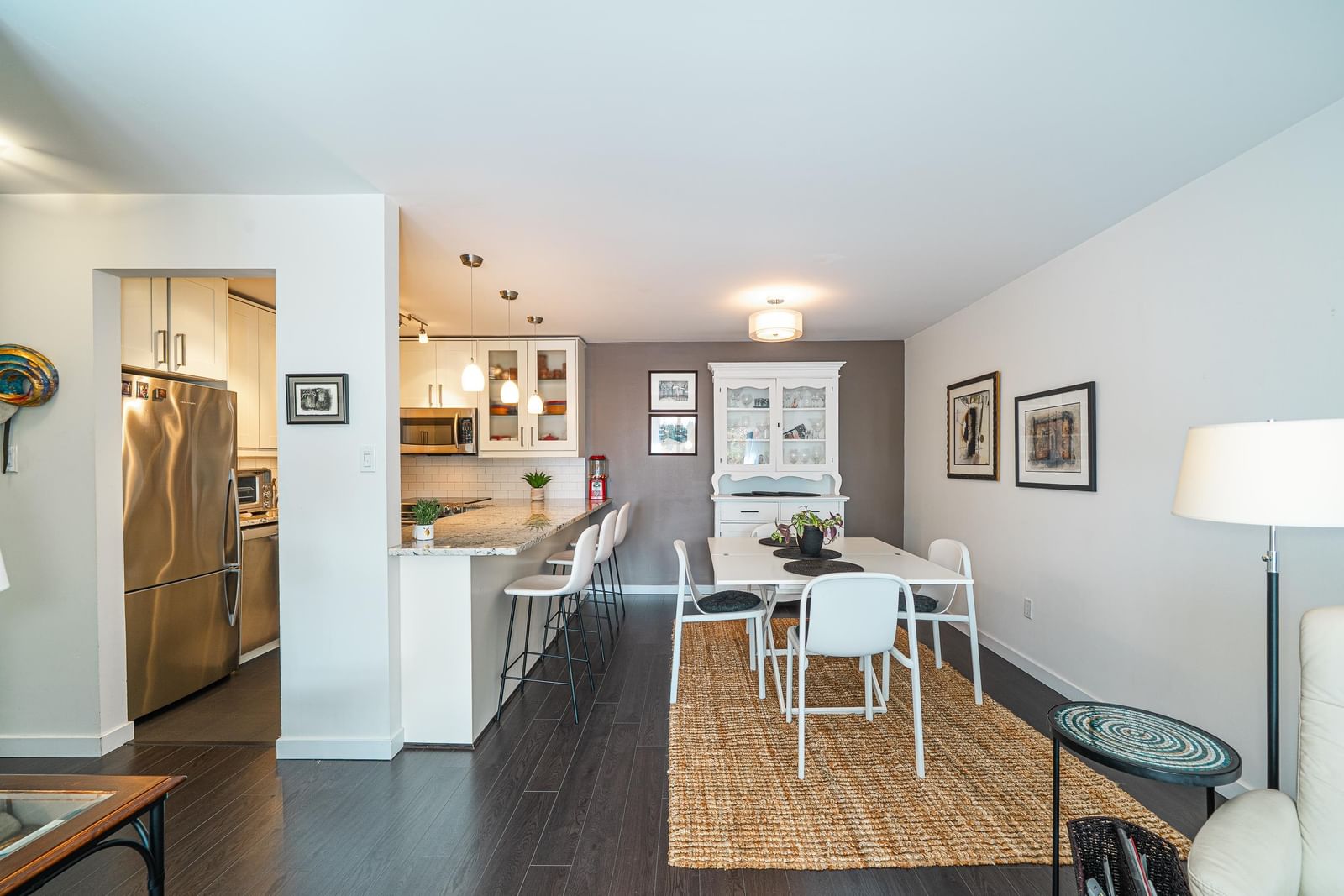 Listing Image 19