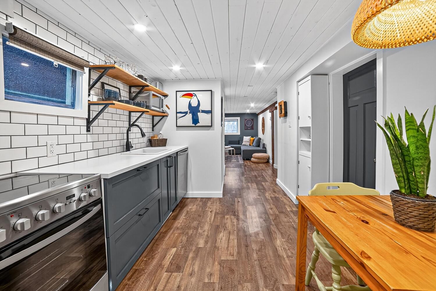 Listing Image 13
